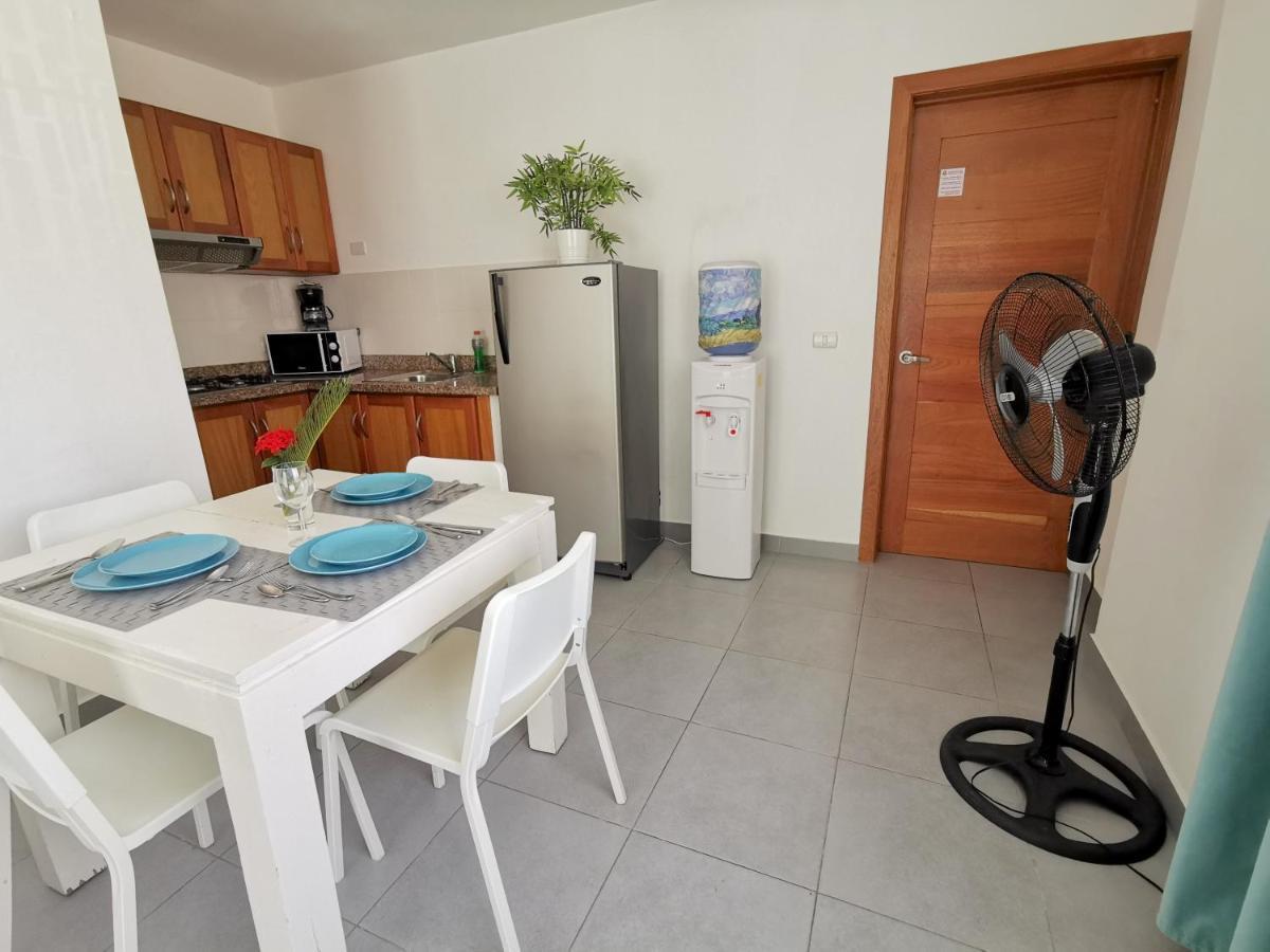 פונטה קאנה Tropicana Suites Deluxe Beach Club And Pool - Playa Los Corales מראה חיצוני תמונה